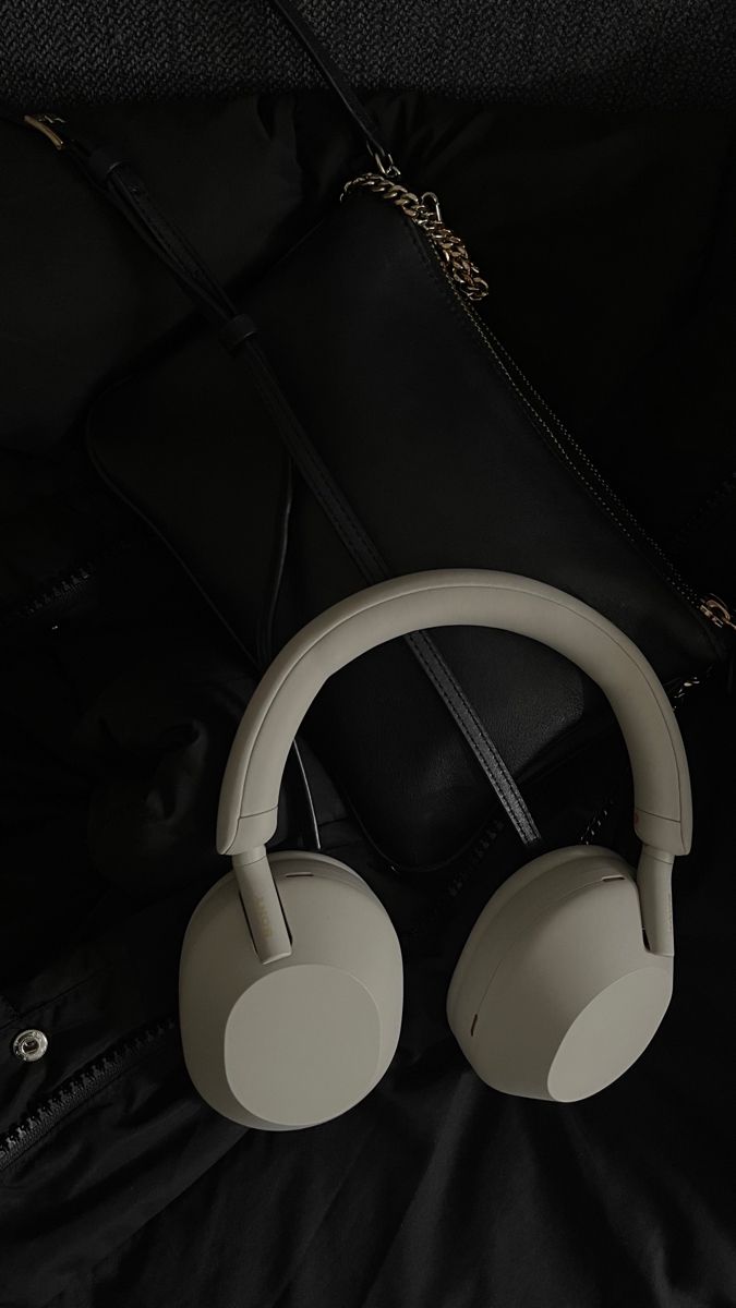 Accessories & Jewellery