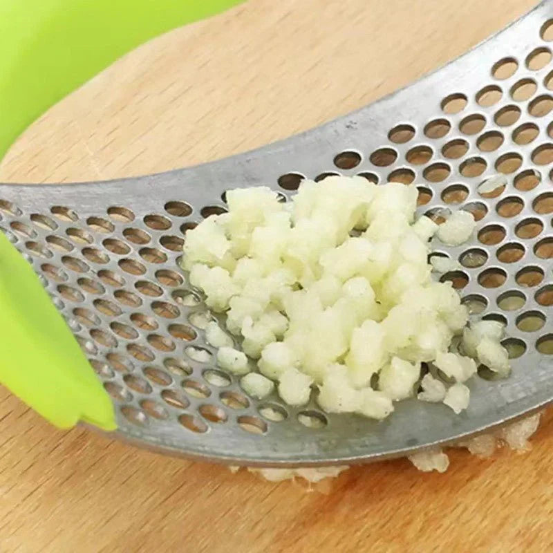 Multi-Function Garlic Presser – Crusher, Peeler & Mincer Kitchen Gadget