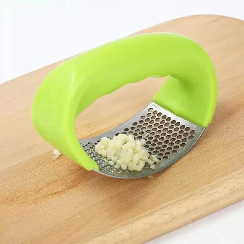 Multi-Function Garlic Presser – Crusher, Peeler & Mincer Kitchen Gadget